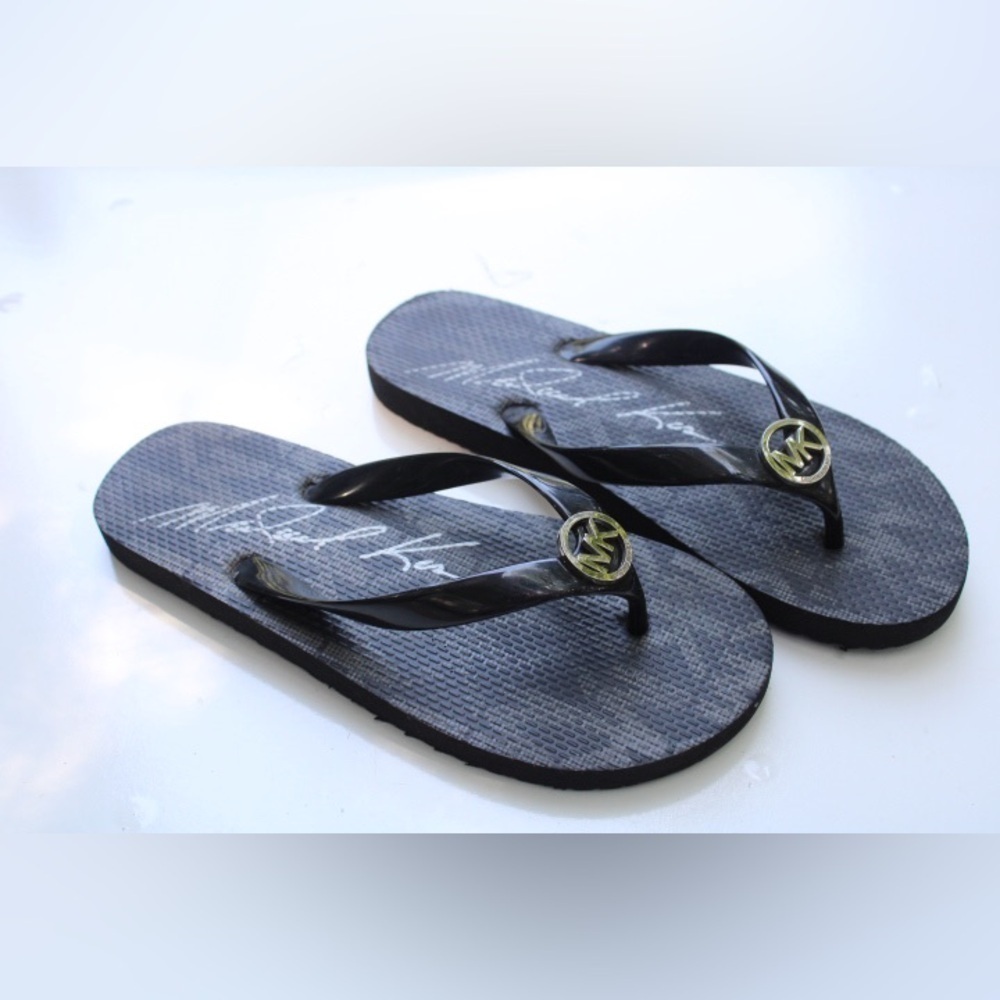 Michael Kors flip flop sandals